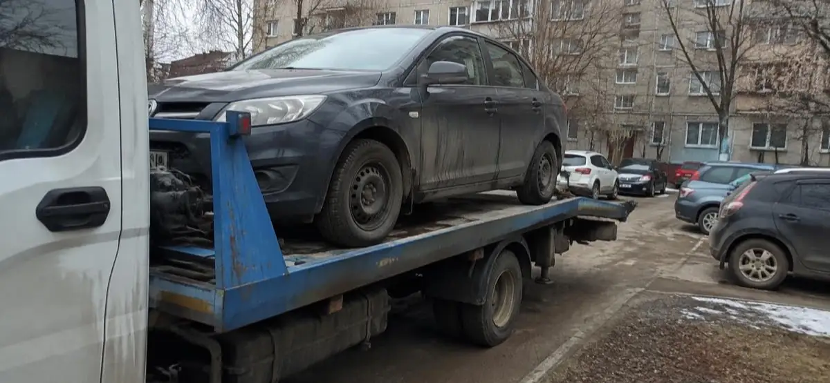Автомобиль, ключи и папка договора — проверка автокредита и залога